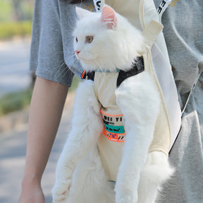"Travel in Style with Your Pet: Cat Bag Ensures Comfort and Convenience!"